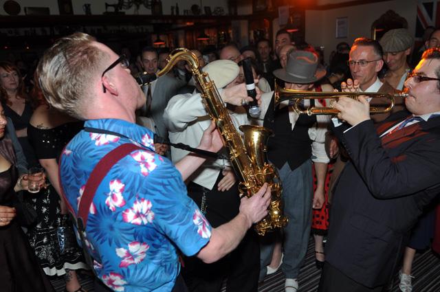 min 2012 11 17 pub 113